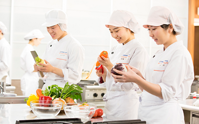 Tuyển 06 nữ chế biến cơm hộp 